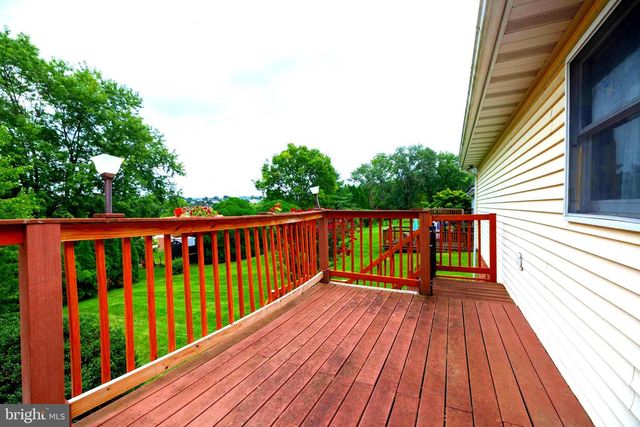 110 HEMLOCK RD, Ephrata, PA 17522