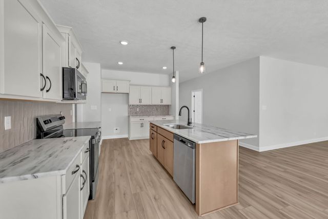 310 Galway Dr, Clarksville, TN 37042