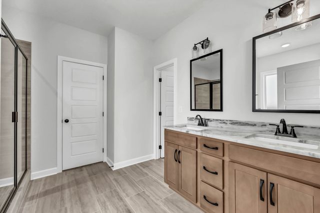 310 Galway Dr, Clarksville, TN 37042