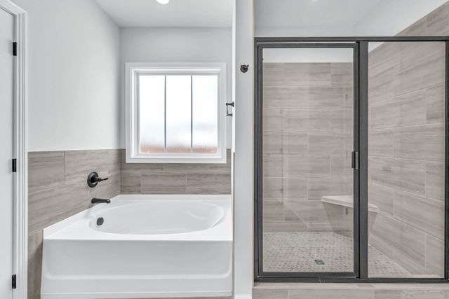 310 Galway Dr, Clarksville, TN 37042