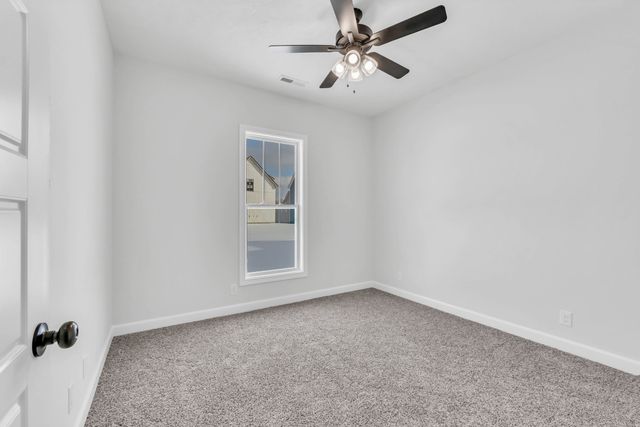 310 Galway Dr, Clarksville, TN 37042