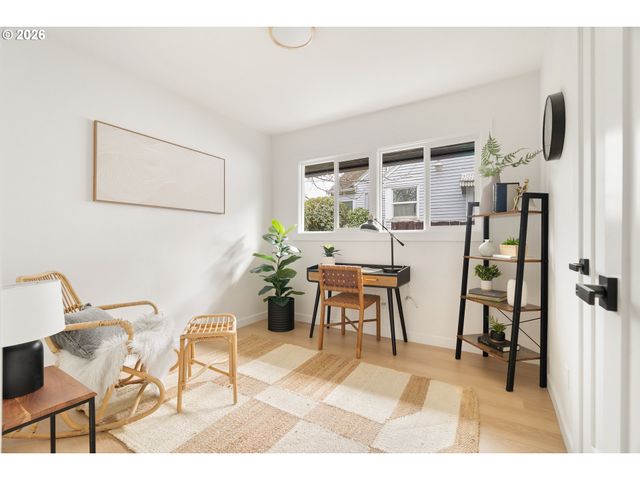 2530 Ne DEKUM St, Portland, OR 97211