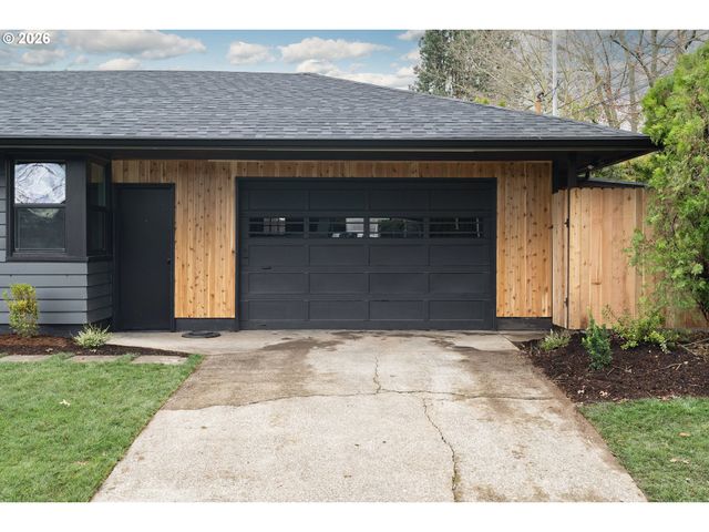 2530 Ne DEKUM St, Portland, OR 97211