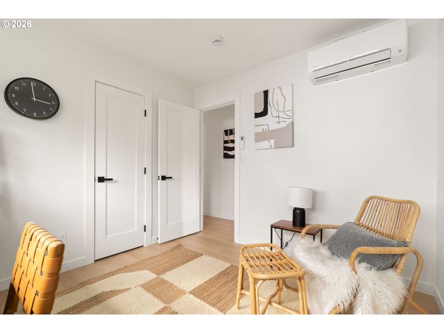 2530 Ne DEKUM St, Portland, OR 97211