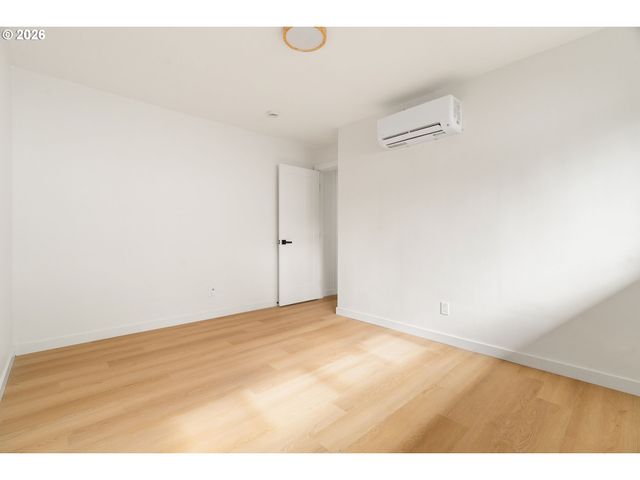 2530 Ne DEKUM St, Portland, OR 97211