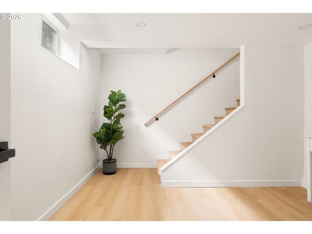 2530 Ne DEKUM St, Portland, OR 97211