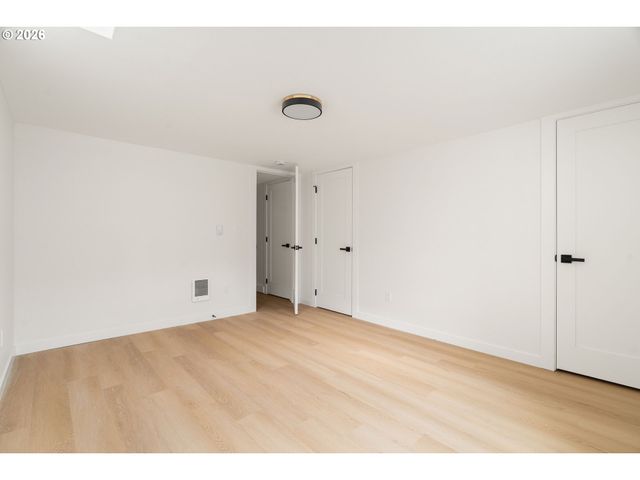 2530 Ne DEKUM St, Portland, OR 97211