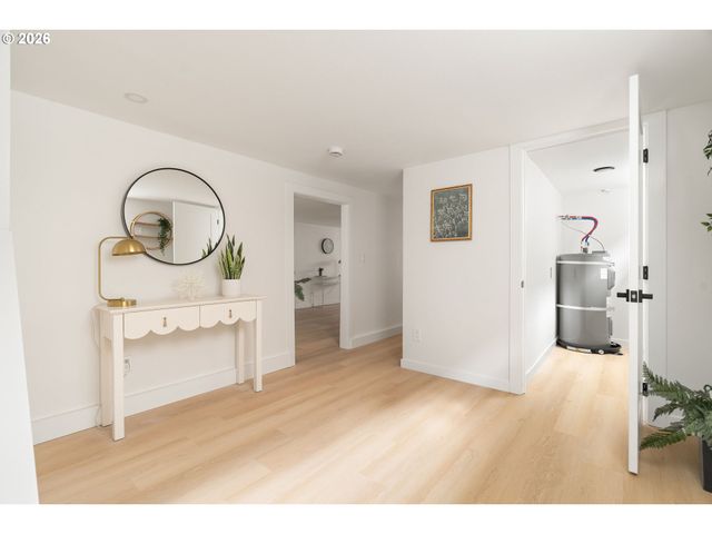 2530 Ne DEKUM St, Portland, OR 97211