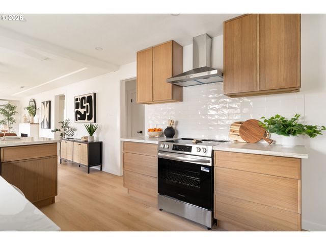 2530 Ne DEKUM St, Portland, OR 97211