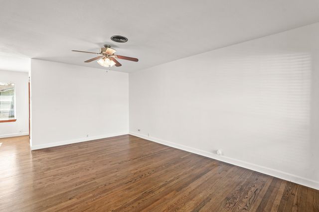 1207 Stonecrest Drive, Houston, TX 77018