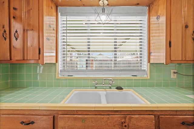 1207 Stonecrest Drive, Houston, TX 77018