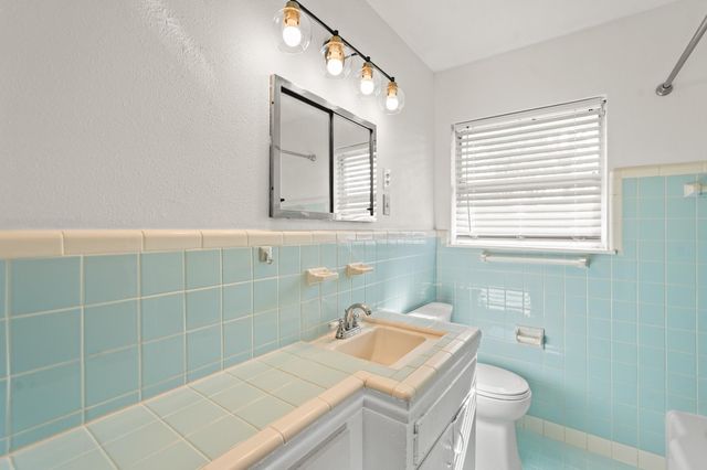 1207 Stonecrest Drive, Houston, TX 77018