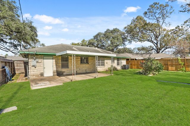 1207 Stonecrest Drive, Houston, TX 77018