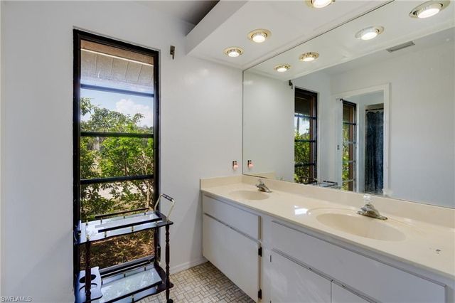 4220 Prestwick CT, North Fort Myers, FL 33903