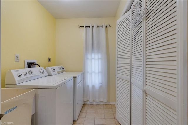 4220 Prestwick CT, North Fort Myers, FL 33903