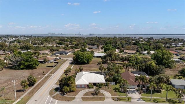 4220 Prestwick CT, North Fort Myers, FL 33903