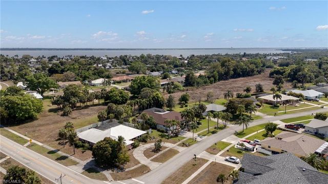 4220 Prestwick CT, North Fort Myers, FL 33903