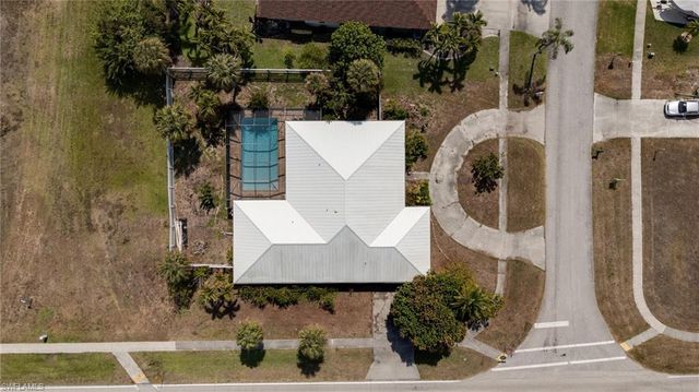 4220 Prestwick CT, North Fort Myers, FL 33903