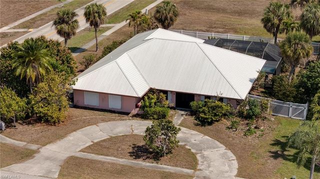 4220 Prestwick CT, North Fort Myers, FL 33903