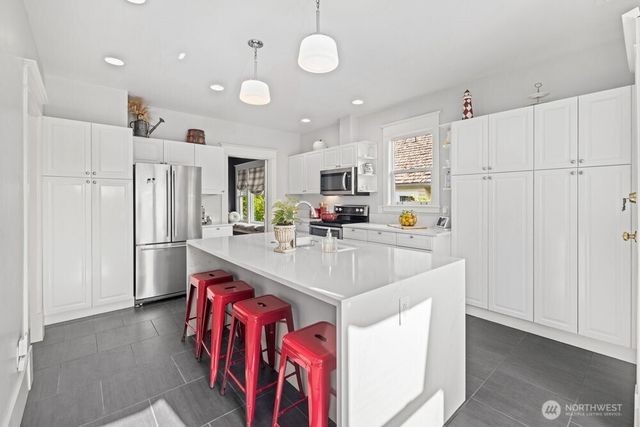 515 30th Avenue S, Seattle, WA 98144