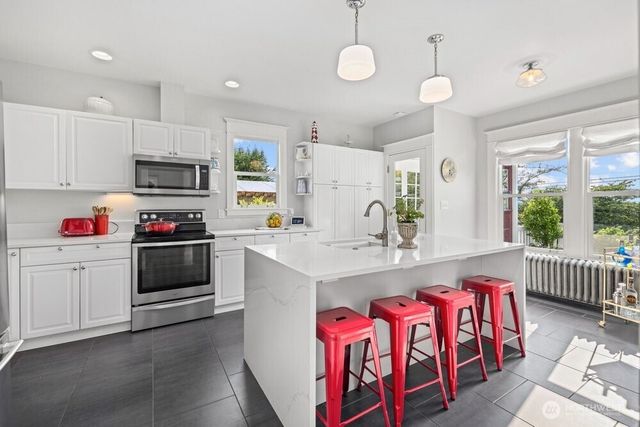 515 30th Avenue S, Seattle, WA 98144