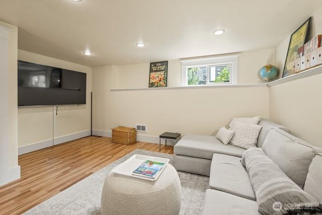 515 30th Avenue S, Seattle, WA 98144