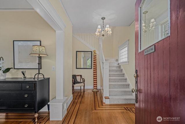 515 30th Avenue S, Seattle, WA 98144