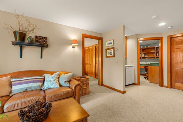 217 Forest Acres Road, New London, NH 03257