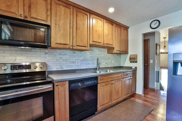 57 Landis Circle, Millville, OH 45013