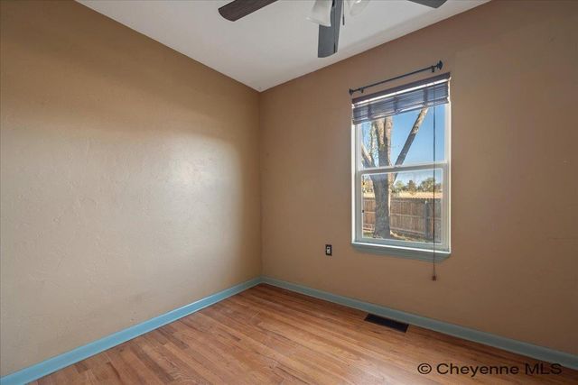 2512 BRADLEY AVE, Cheyenne, WY 82001