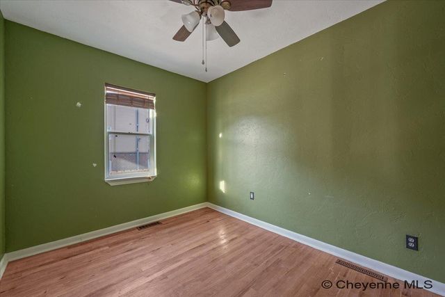 2512 BRADLEY AVE, Cheyenne, WY 82001