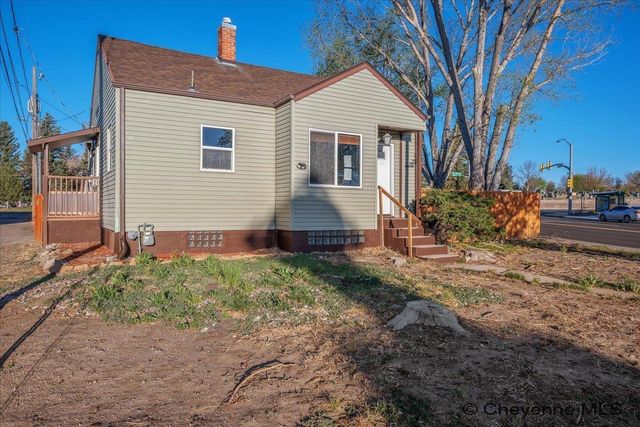 2512 BRADLEY AVE, Cheyenne, WY 82001