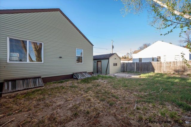 2512 BRADLEY AVE, Cheyenne, WY 82001