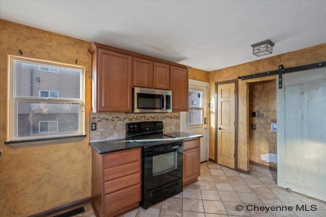 2512 BRADLEY AVE, Cheyenne, WY 82001