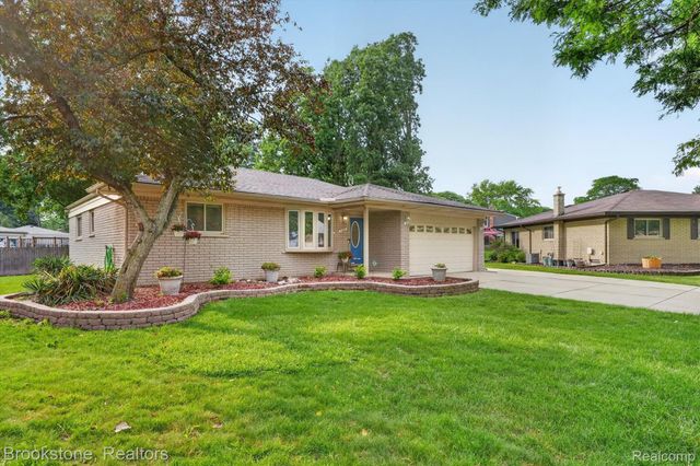 720 Comet Court, Canton Charter Township, MI 48188