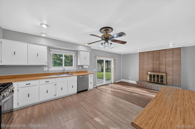 720 Comet Court, Canton Charter Township, MI 48188