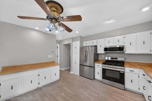 720 Comet Court, Canton Charter Township, MI 48188