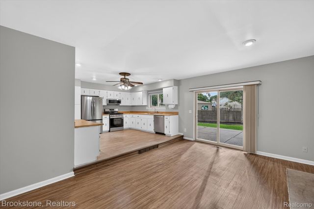 720 Comet Court, Canton Charter Township, MI 48188