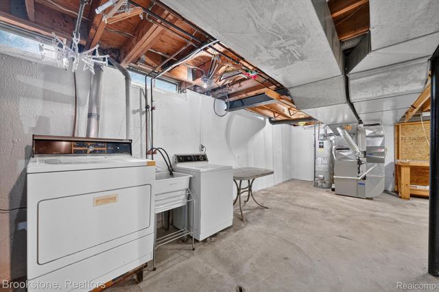 720 Comet Court, Canton Charter Township, MI 48188