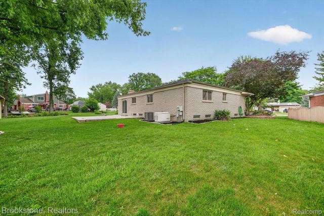 720 Comet Court, Canton Charter Township, MI 48188