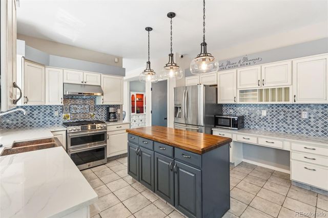 8925 Edgefield Drive, Colorado Springs, CO 80920