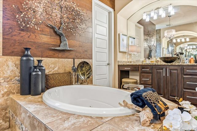 1930 Rothschild, New Braunfels, TX 78132