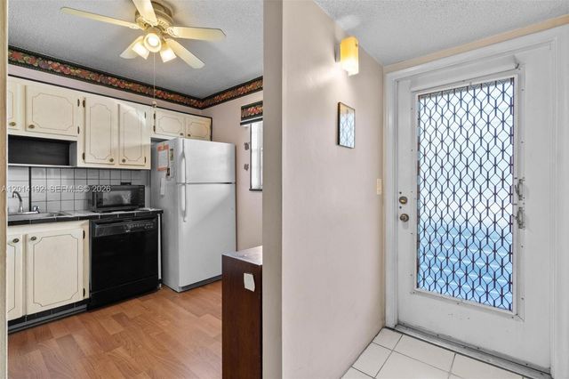 100 Berkley Rd 106, Hollywood, FL 33024