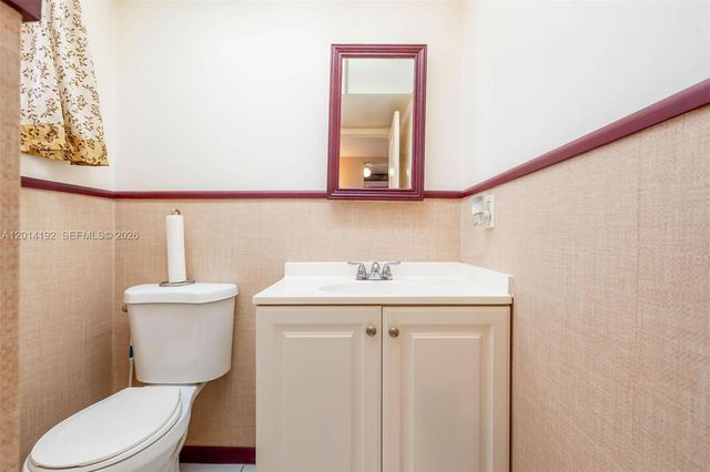 100 Berkley Rd 106, Hollywood, FL 33024