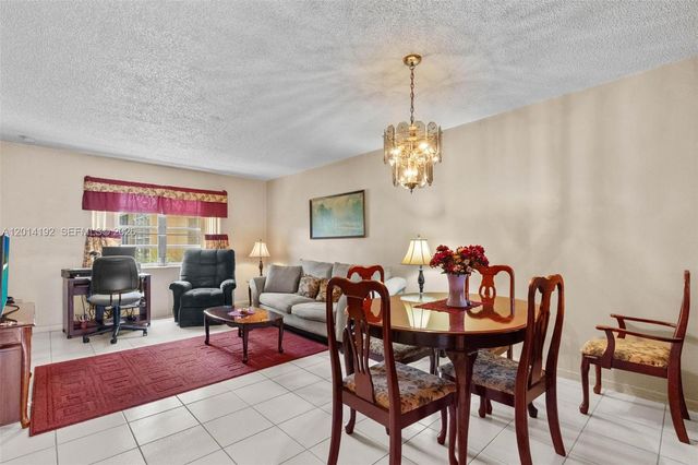 100 Berkley Rd 106, Hollywood, FL 33024