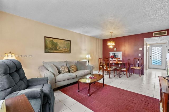 100 Berkley Rd 106, Hollywood, FL 33024