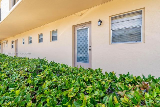100 Berkley Rd 106, Hollywood, FL 33024