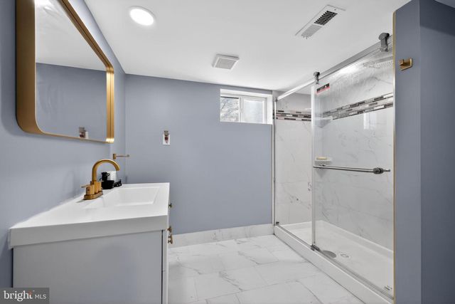 24 ALDEN AVE, Delran, NJ 08075