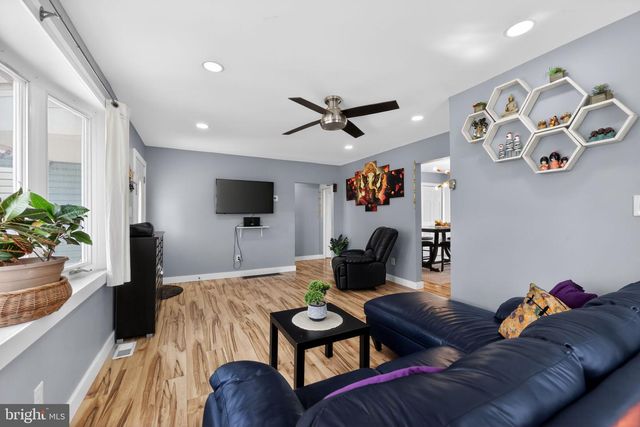 24 ALDEN AVE, Delran, NJ 08075