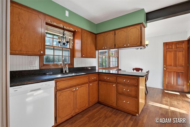 2430 Annchester Drive, Grand Rapids, MI 49506